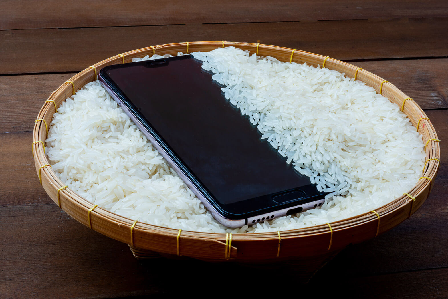 putting phone in rice