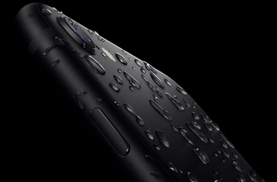 iPhone SE water resistant