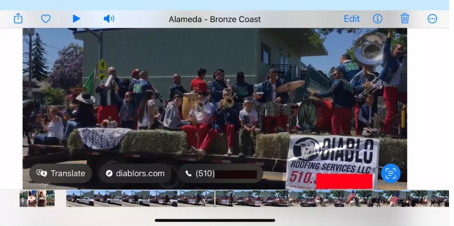 live text in video